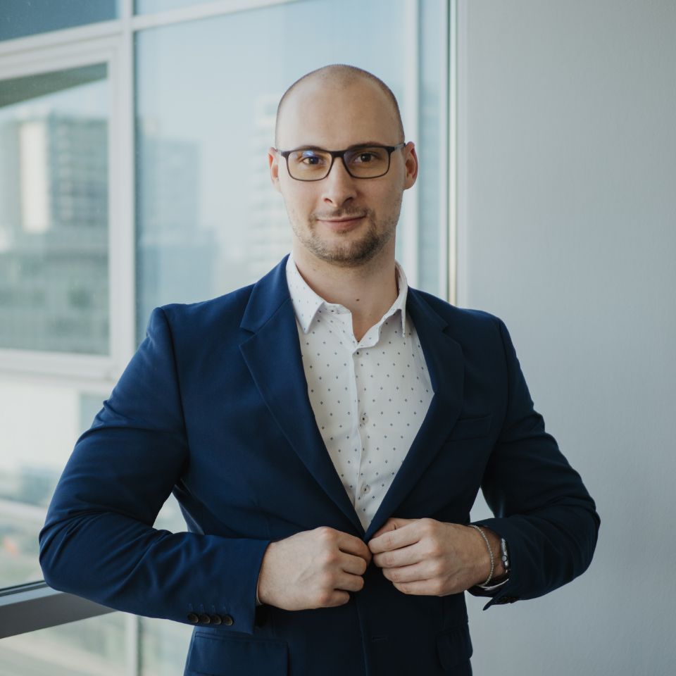 Adam Mališ - Adam Adamov